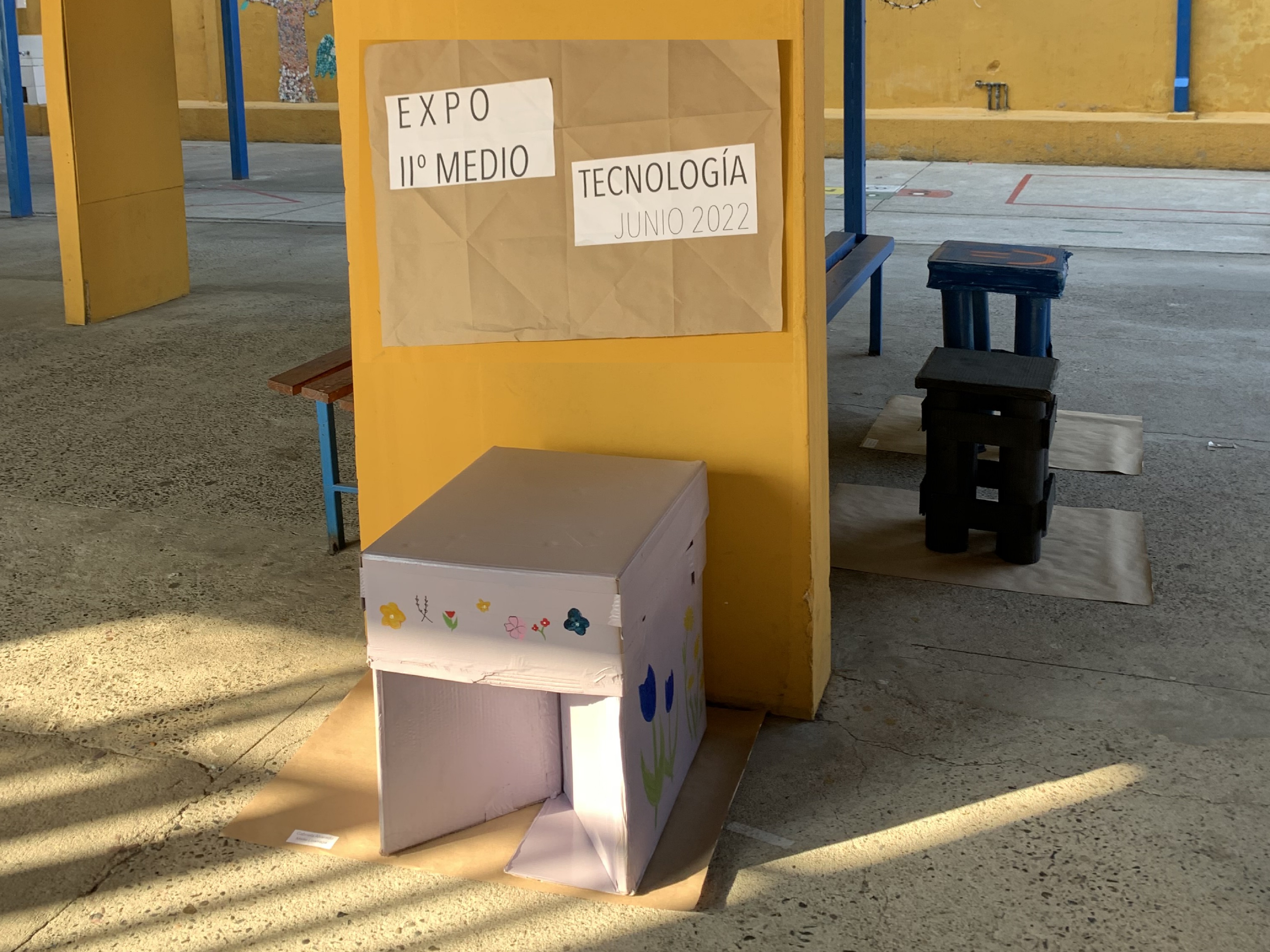 TABURETES SEGUNDO MEDIO 2022 - IMG_3166.jpeg